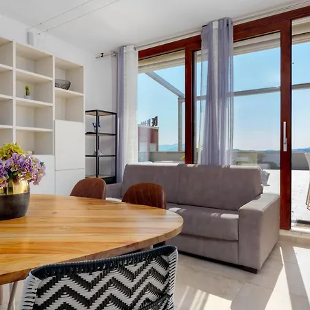 Window On The Sea * Olbia